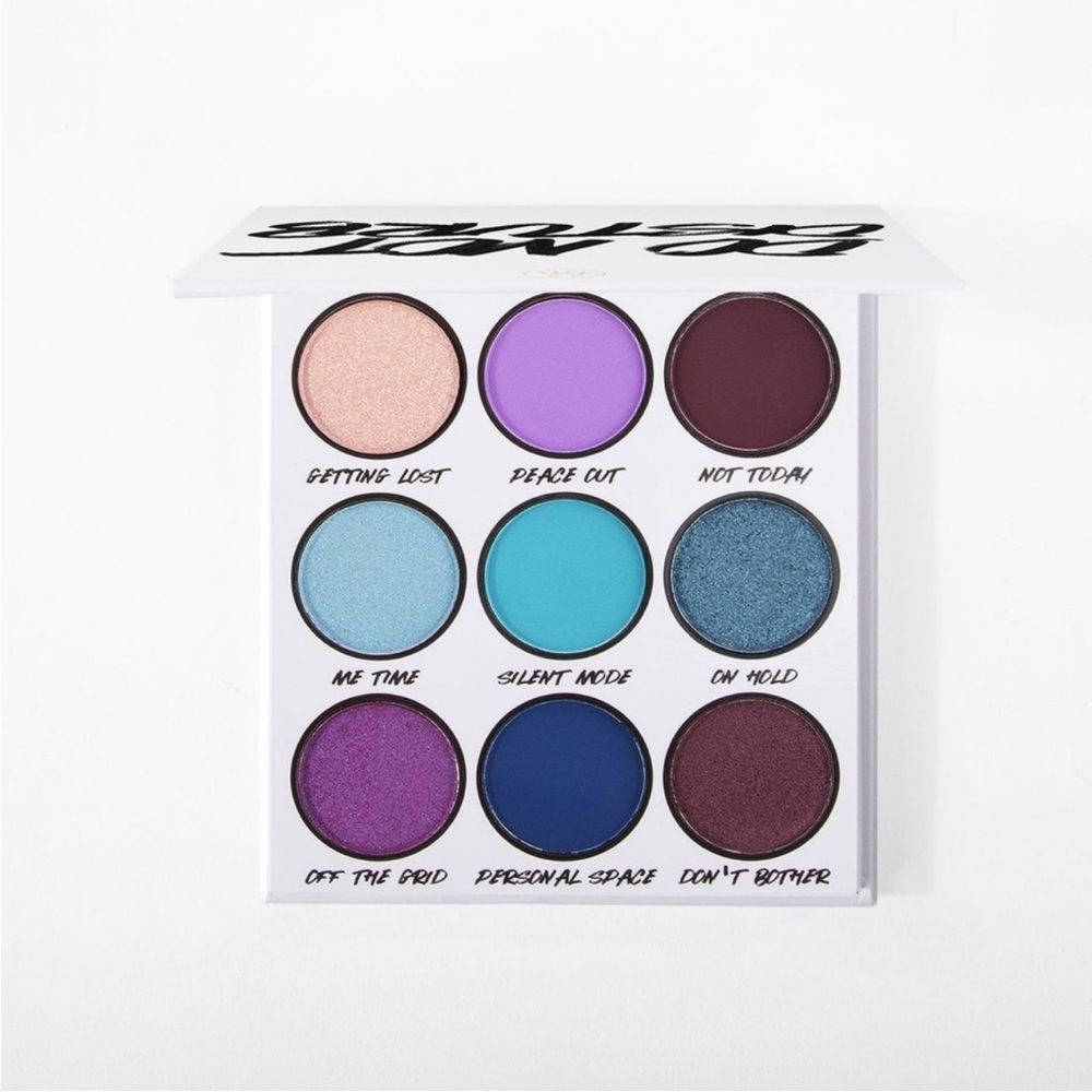2 for1 BH Cosmetics Vibrant Eyeshadow Palette new